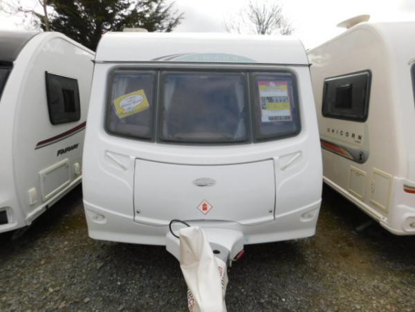 2010 Coachman Amara 520/4 With Fitted Motor Mover Caravan