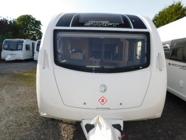 2014 Sprite Classic Piroutte (Major 4 FB) With Fitted Mover Caravan