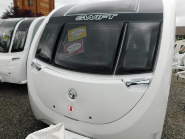 2021 Swift Vogue 590 S/R Caravan with powertouch motor mover.