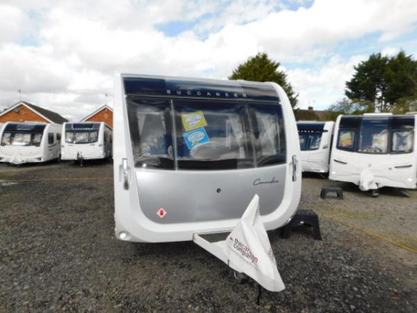 2022 Buccaneer Commodore Caravan inc. air conditioning, 4 w/d motor mover and self levelling.