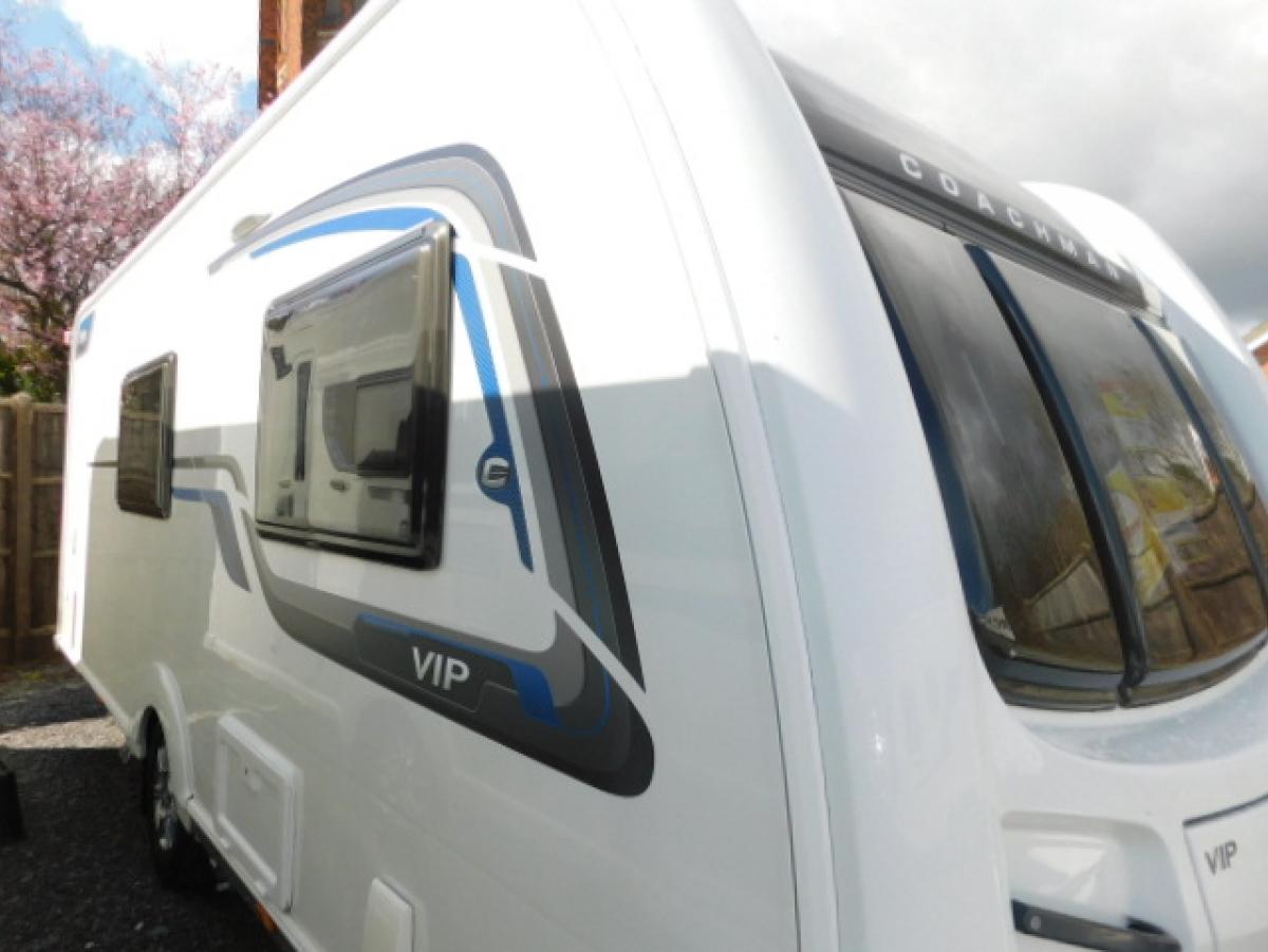 2016 Coachman VIP 520/4 With Fitted Motor Mover Caravan